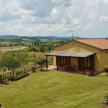 Casina Di Pacina ファームステイ *